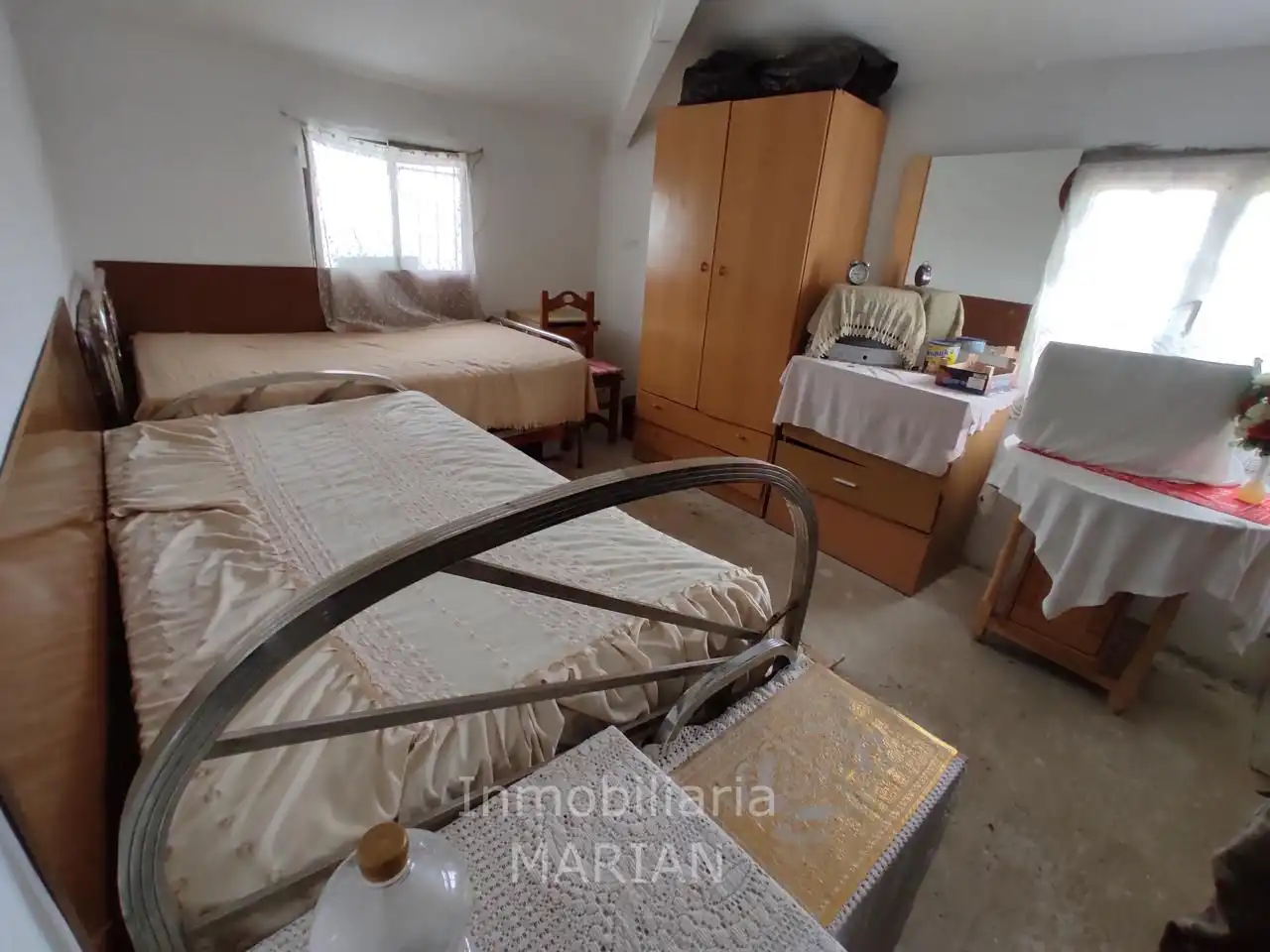 Schlafzimmer von Fabrikhallen zum Verkauf in Valdeande