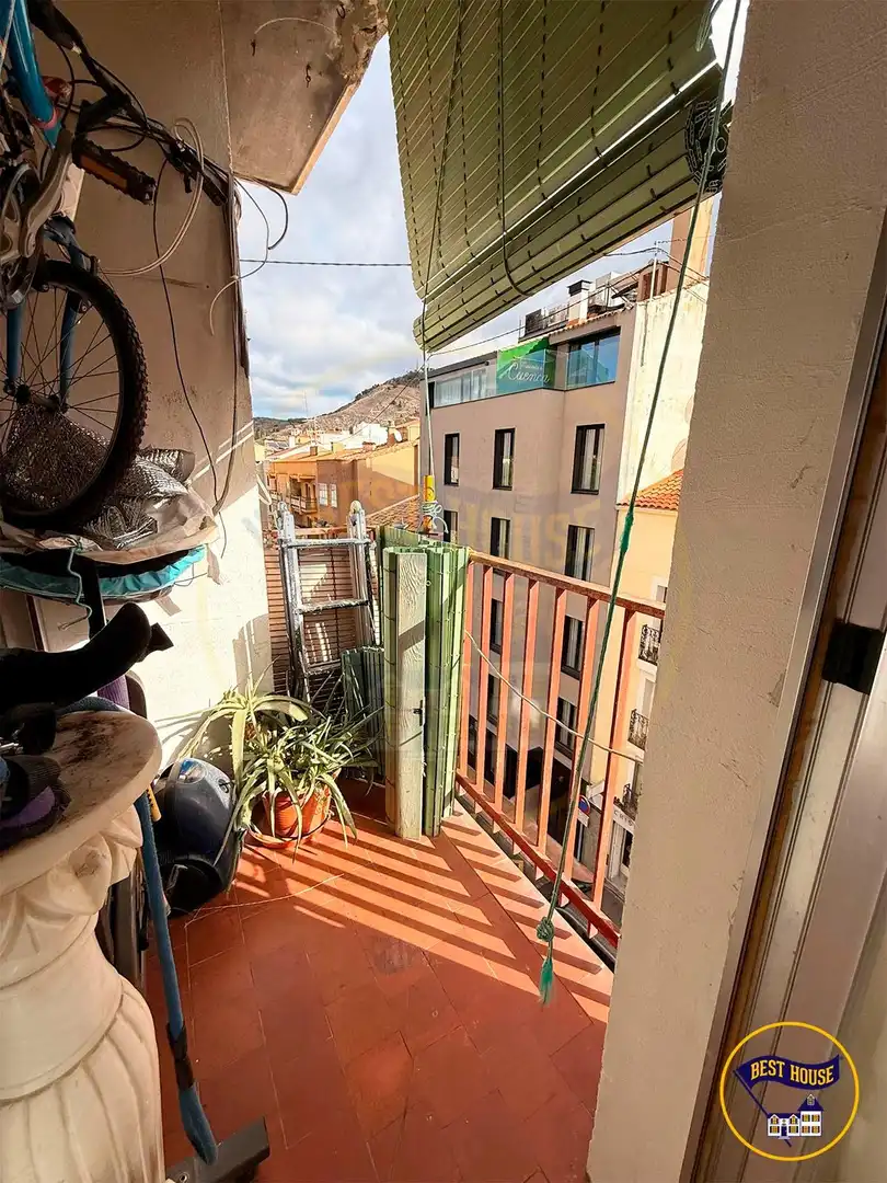 Piso en venta en RAMON Y CAJAL, Centro
