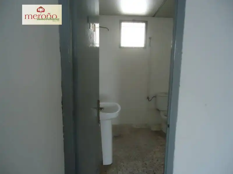 Badezimmer von Fabrikhallen zur Miete in Elche / Elx