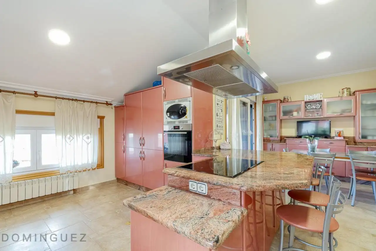 Cocina de Casa o chalet en venta en Vigo  con Calefacción, Jardín privado y Parquet