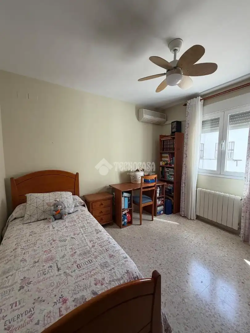 Bedroom of Detached homes for sale in Utrera  with Air Conditioner and Community pool