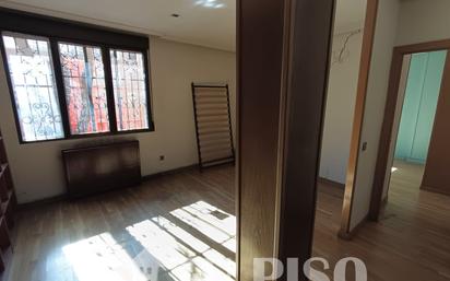 Bedroom of Flat for sale in  Madrid Capital  with Heating and Parquet flooring