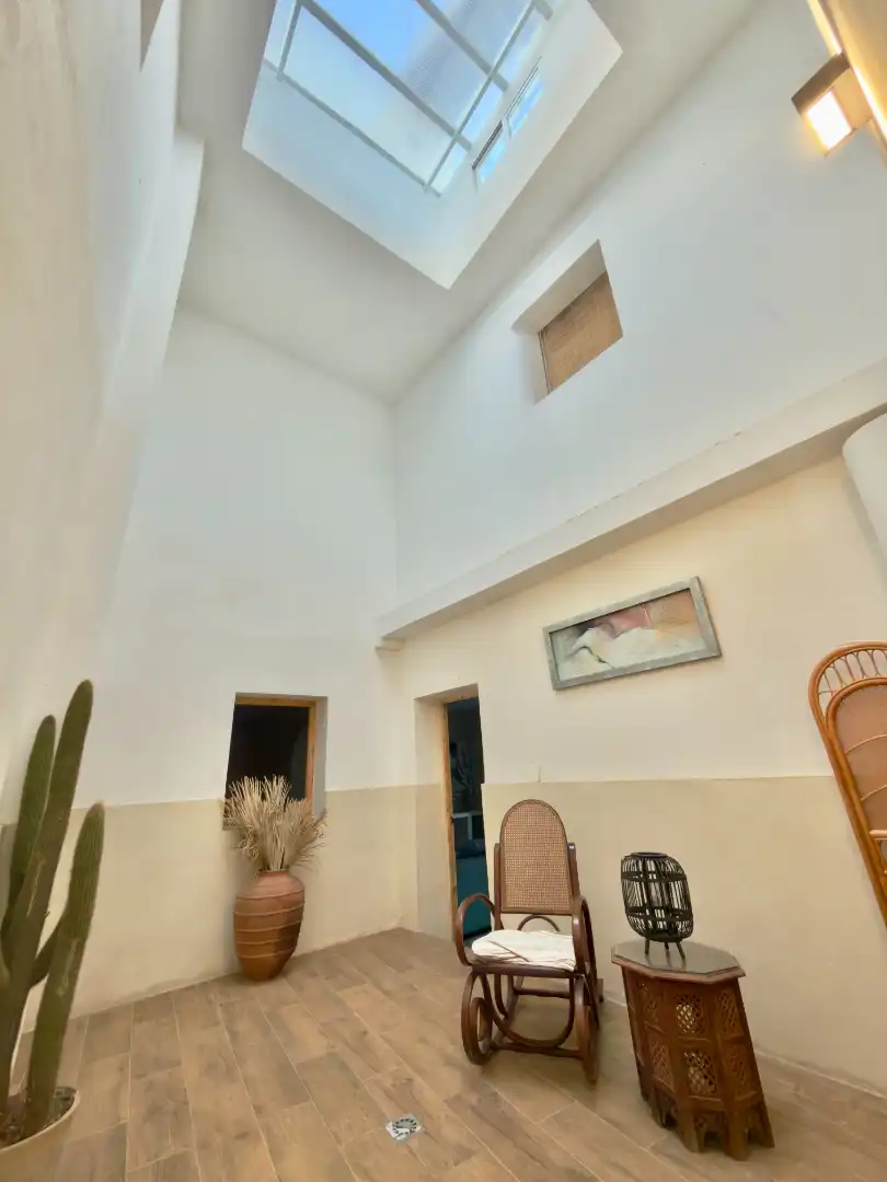 Ground floor for sale in Bornos  with Air Conditioner, Private garden and Furnished