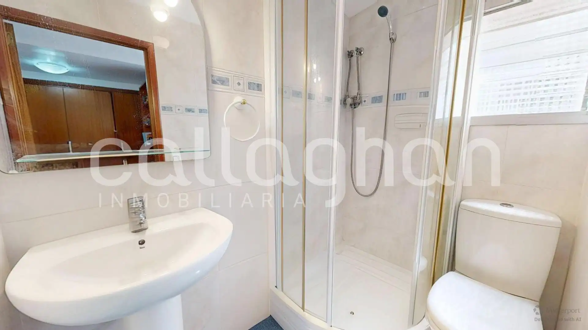 Baño de Piso en venta en Catarroja con Calefacción y Balcón