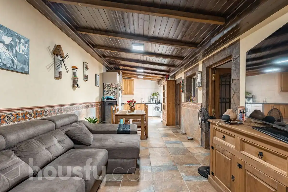 Sala d'estar de Casa o xalet en venda en Abrera, Barcelona