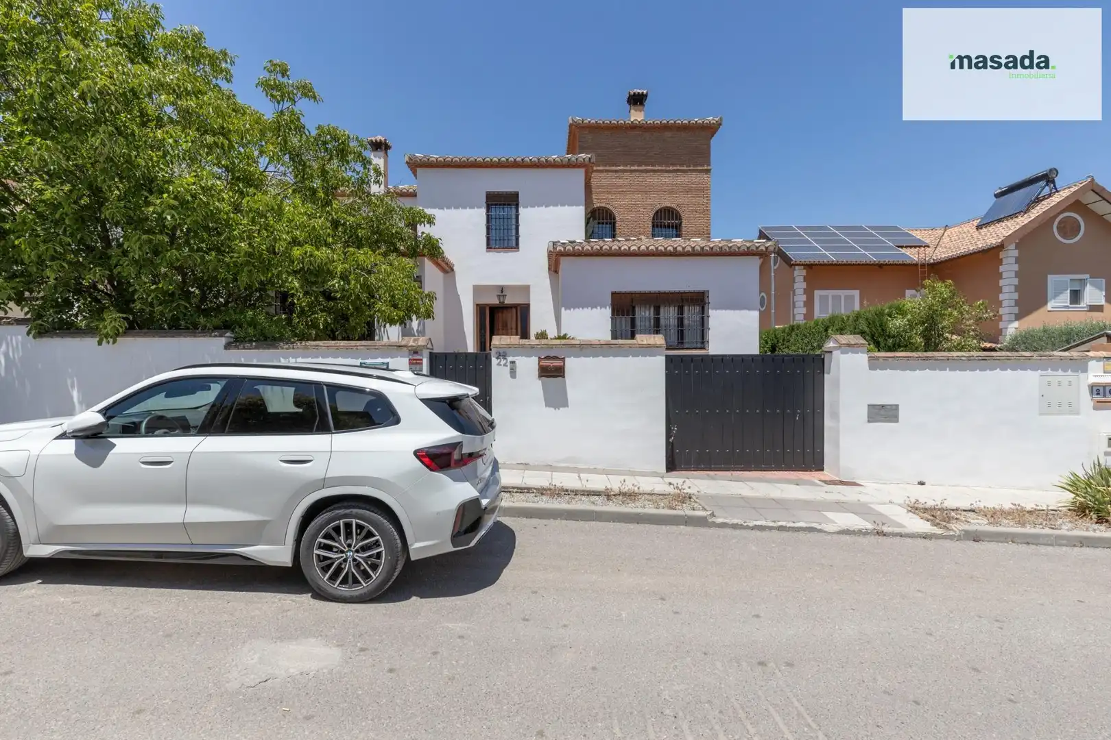 Vista exterior de Casa o chalet en venta en Vegas del Genil con Jardín privado, Piscina y Alarma