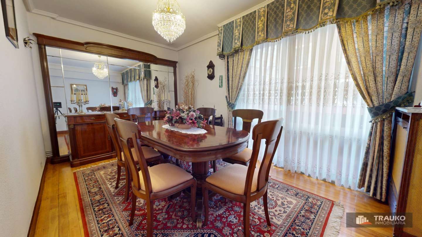 Dining room of Flat for sale in Bilbao   with Heating, Terrace and Storage room