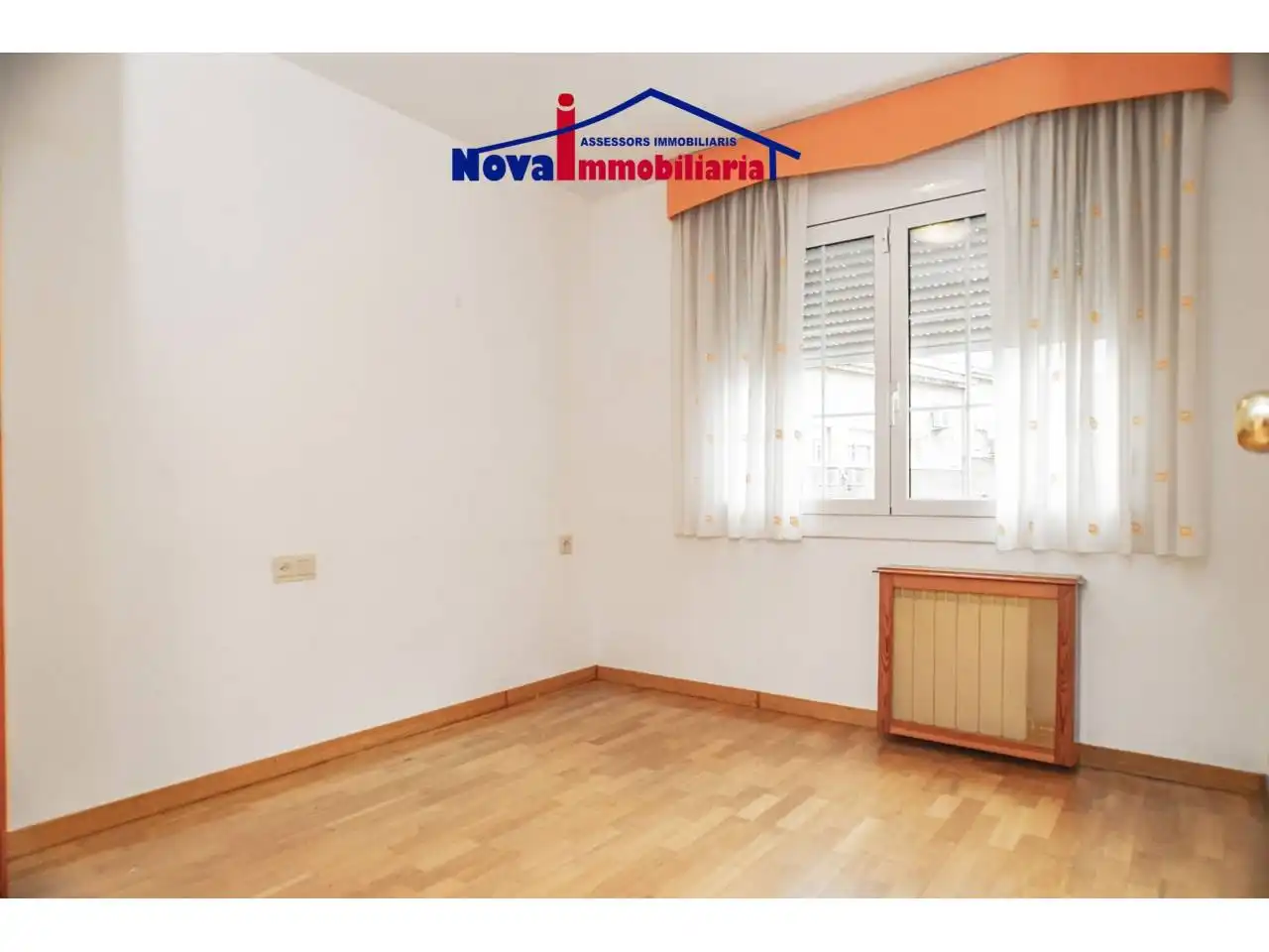 Duplexes for rent in Calle de les Assutzenes, Torrent Ballester
