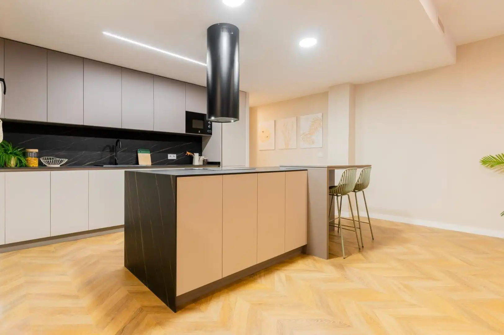 Kitchen of Flat for rent in Valencia  with Air Conditioner, Heating and Storage room