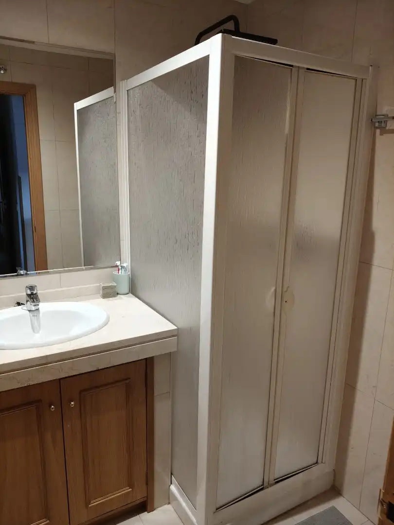 Baño de Piso en venta en Ciudad Real con Jardín privado, Parquet y Piscina