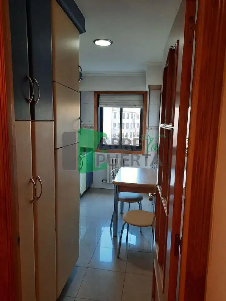 Cocina de Piso de alquiler en Ourense Capital  con Calefacción, Terraza y Trastero