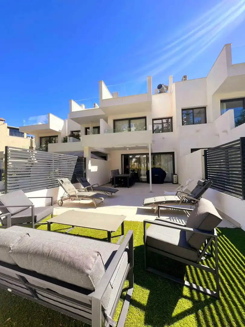 Terraza de Casa adosada de alquiler en Estepona con Jardín privado, Terraza y Trastero