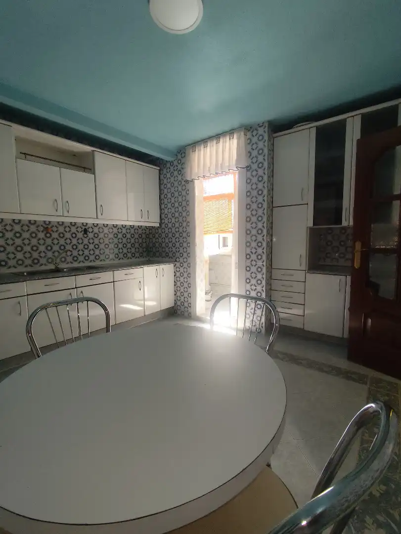 Kitchen of Flat for sale in Parla  with Air Conditioner, Heating and Parquet flooring
