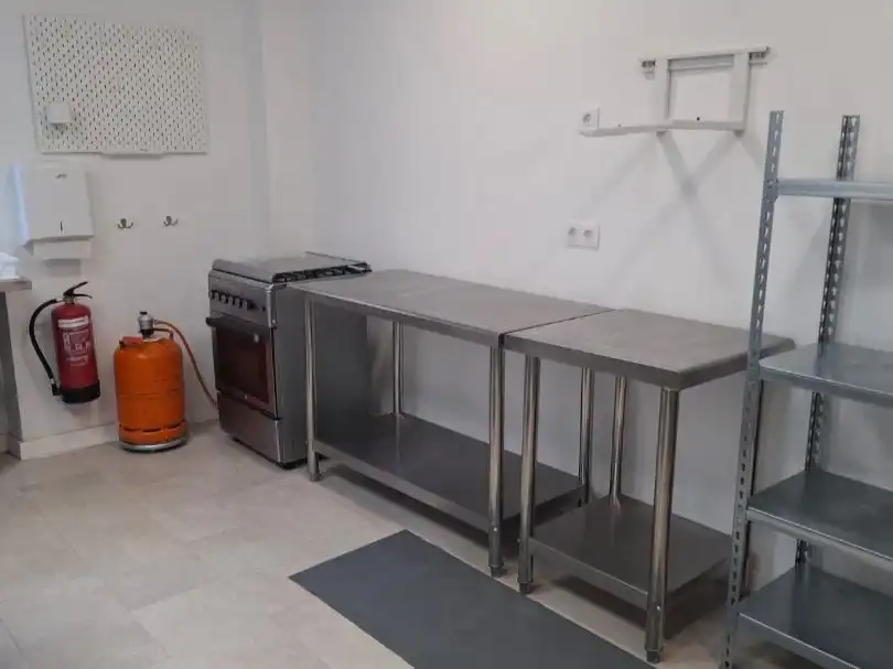 Local comercial en traspàs a Camí de la Creu 14, imagen 13