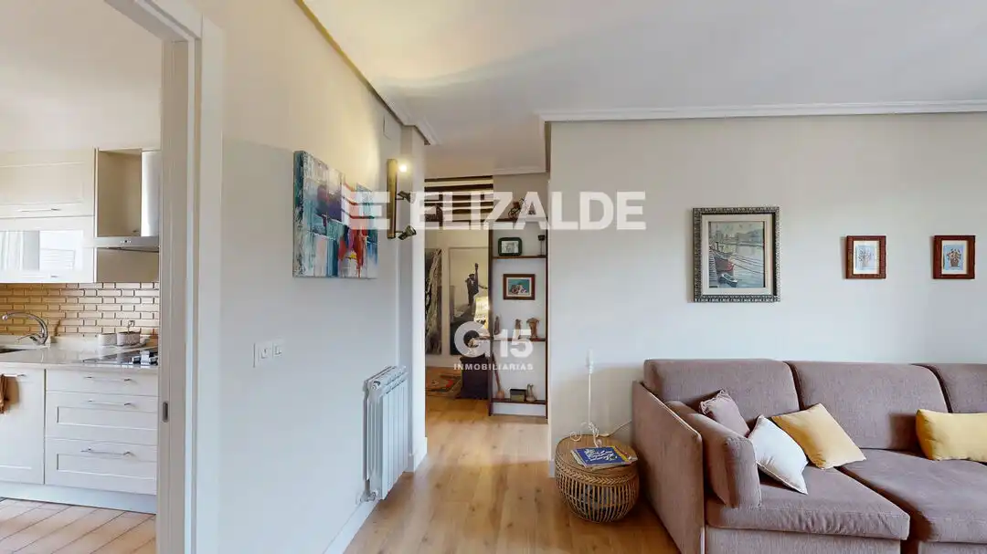 Habitación de Piso en venta en Donostia - San Sebastián  con Calefacción, Trastero y Balcón