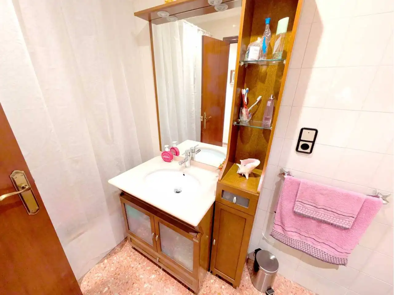 Baño de Piso en venta en Plaza de Toros - Avenida Chapí - Trinquete  