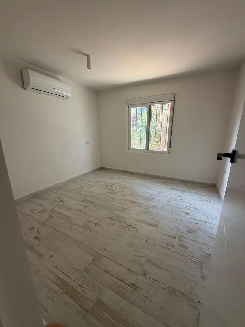 Habitación de Casa o chalet de alquiler en L'Alfàs del Pi con Aire acondicionado, Piscina y Jacuzzi