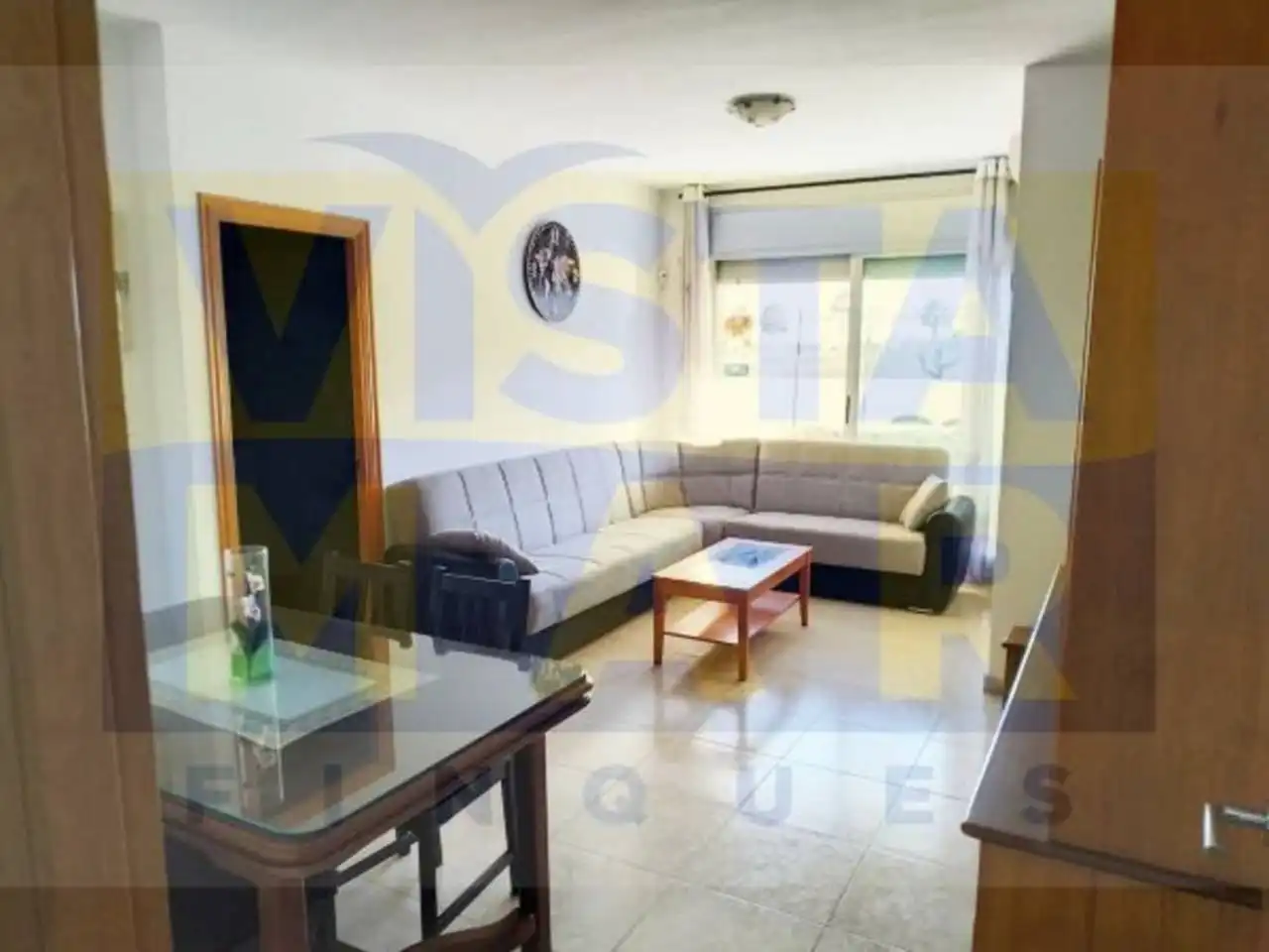 Sala d'estar de Pis en venda en Cubelles amb Aire condicionat, Calefacció i Jardí privat