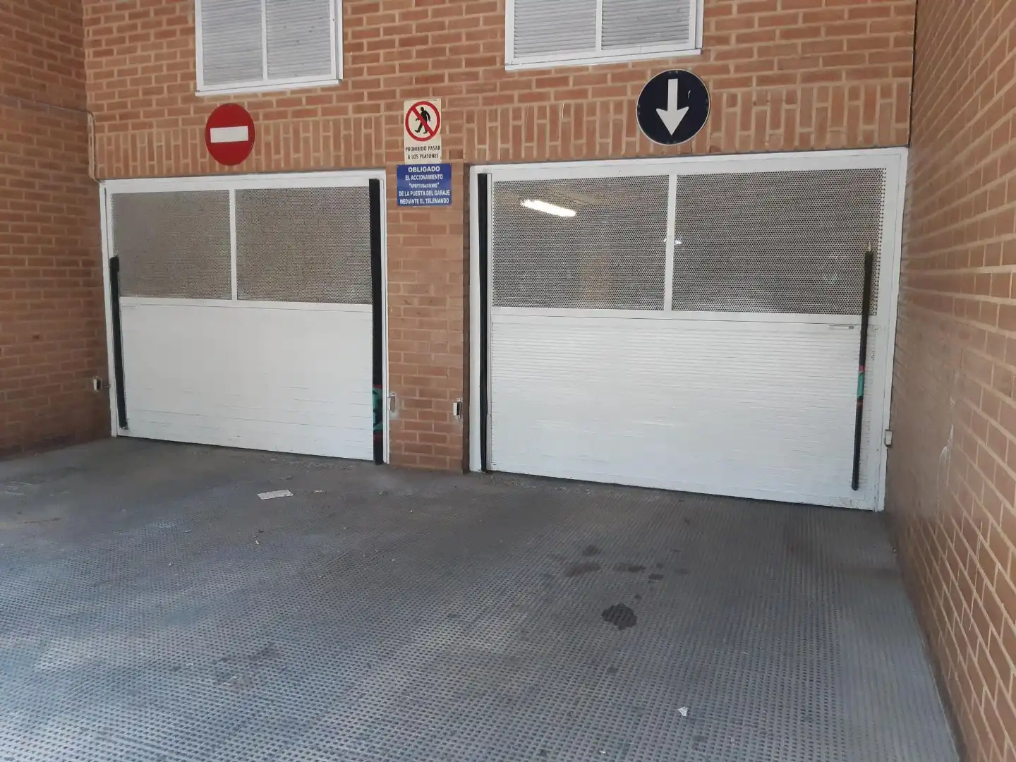 Parking of Garage for rent in Valencia