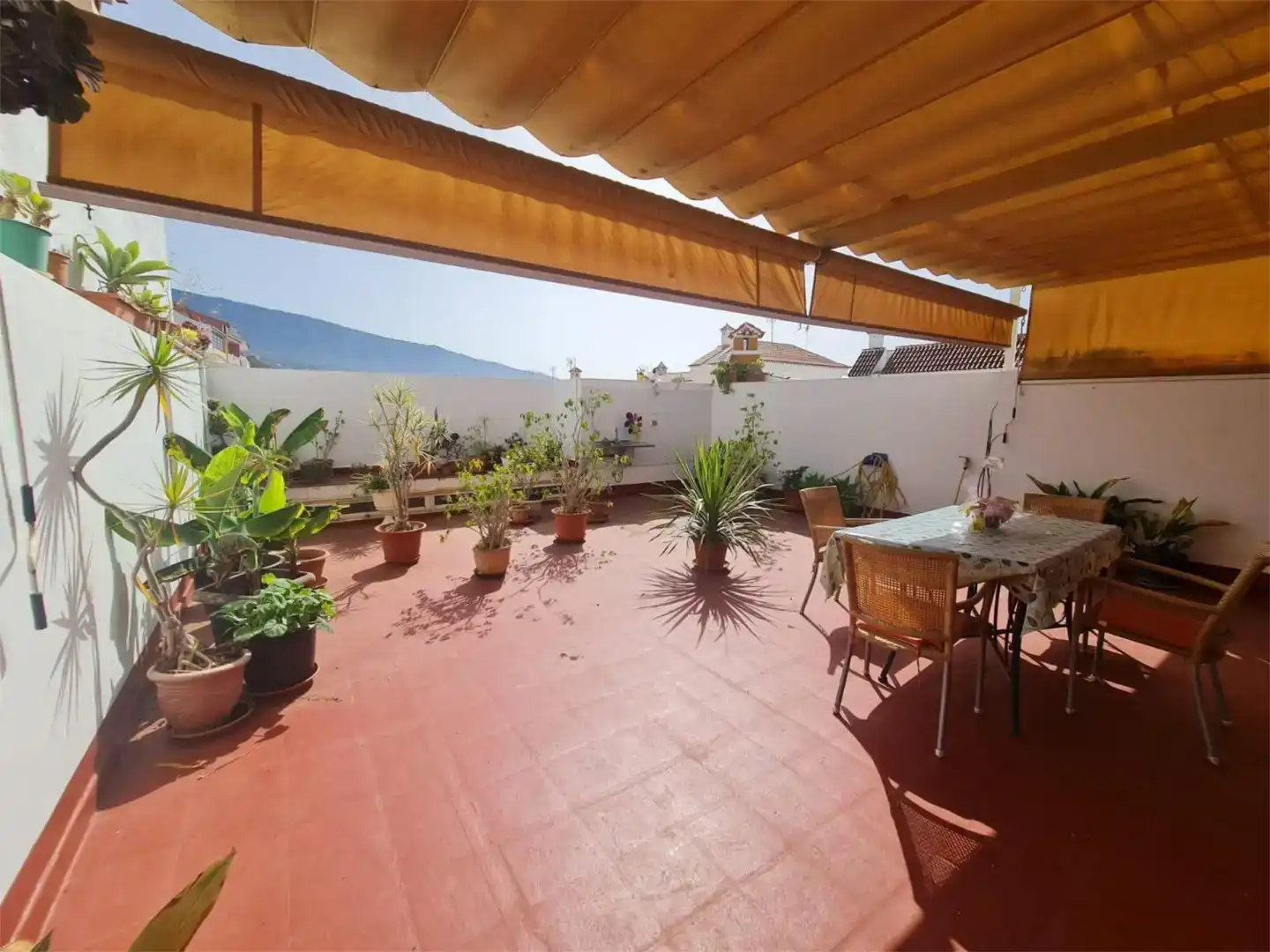 Terrasse von Einfamilien-Reihenhaus zur Miete in La Orotava mit Möbliert, Ofen und Waschmaschine