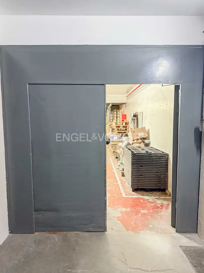 Nave industrial con ascensor en venta en Eixample, imagen 7