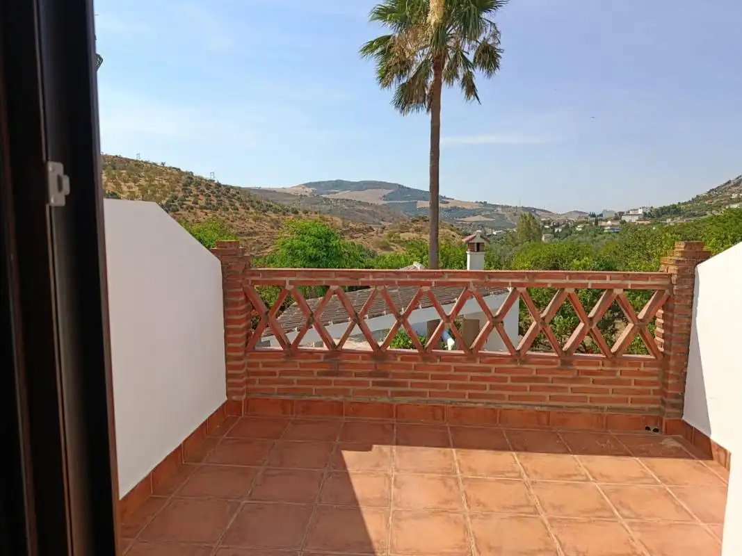 Terrasse von Country house zur Miete in Valle de Abdalajís mit Klimaanlage, Heizung und Privatgarten