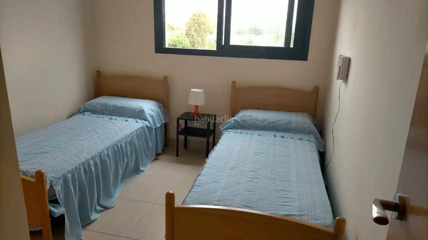 Apartamento con piscina en alquiler en Avinguda de la Generalitat 12, imagen 2