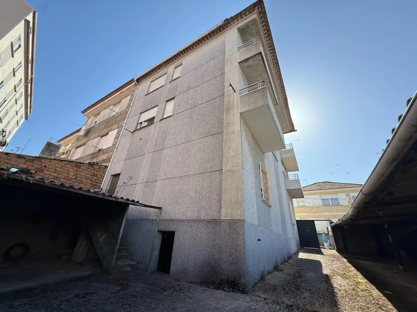 Vista exterior de Casa o xalet en venda en Vigo  amb Terrassa i Balcó