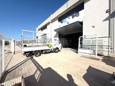 Nave industrial en venta en Carrer del Pinar