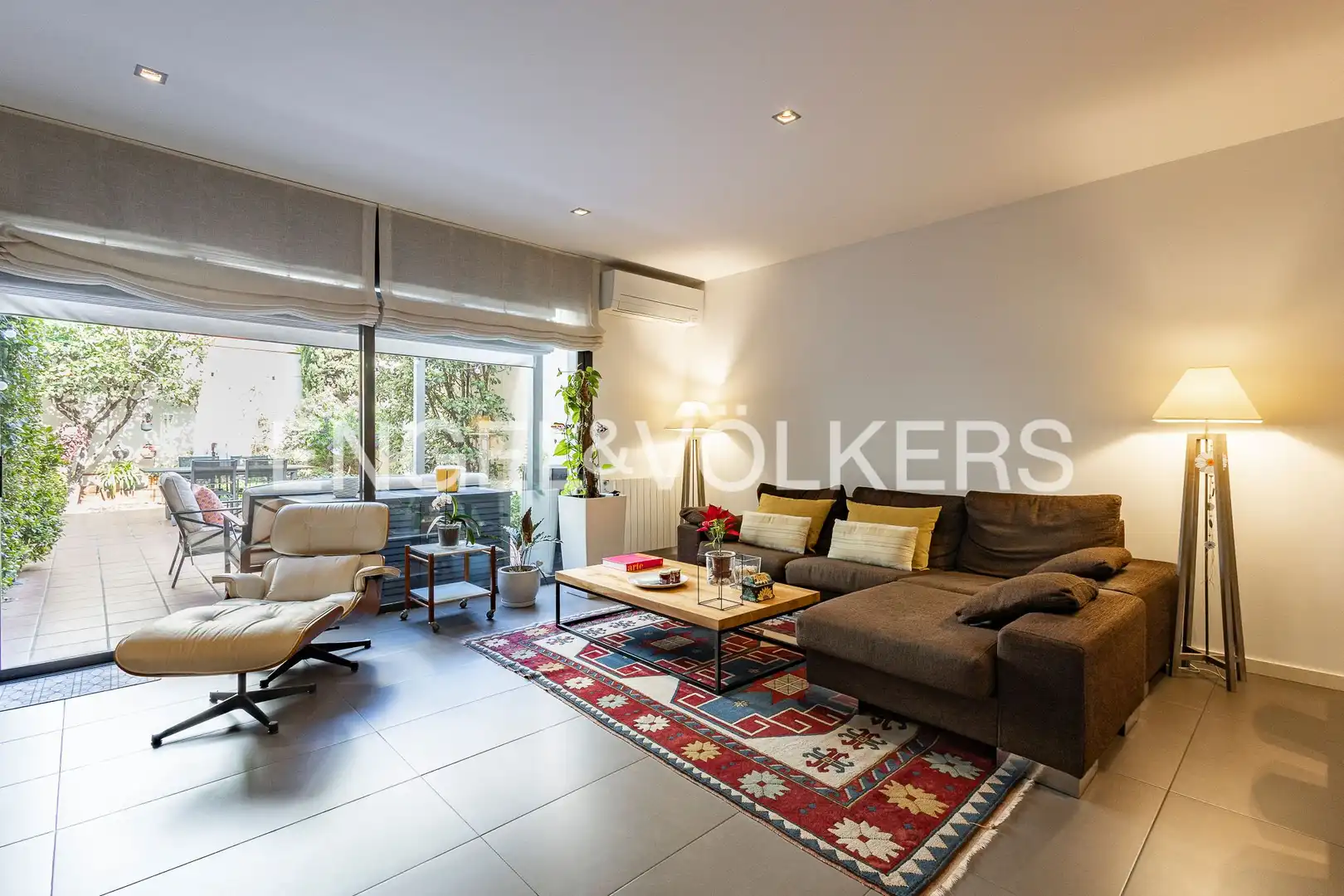 Vista exterior de Casa o xalet en venda en Barcelona amb Aire condicionat, Calefacció i Terrassa
