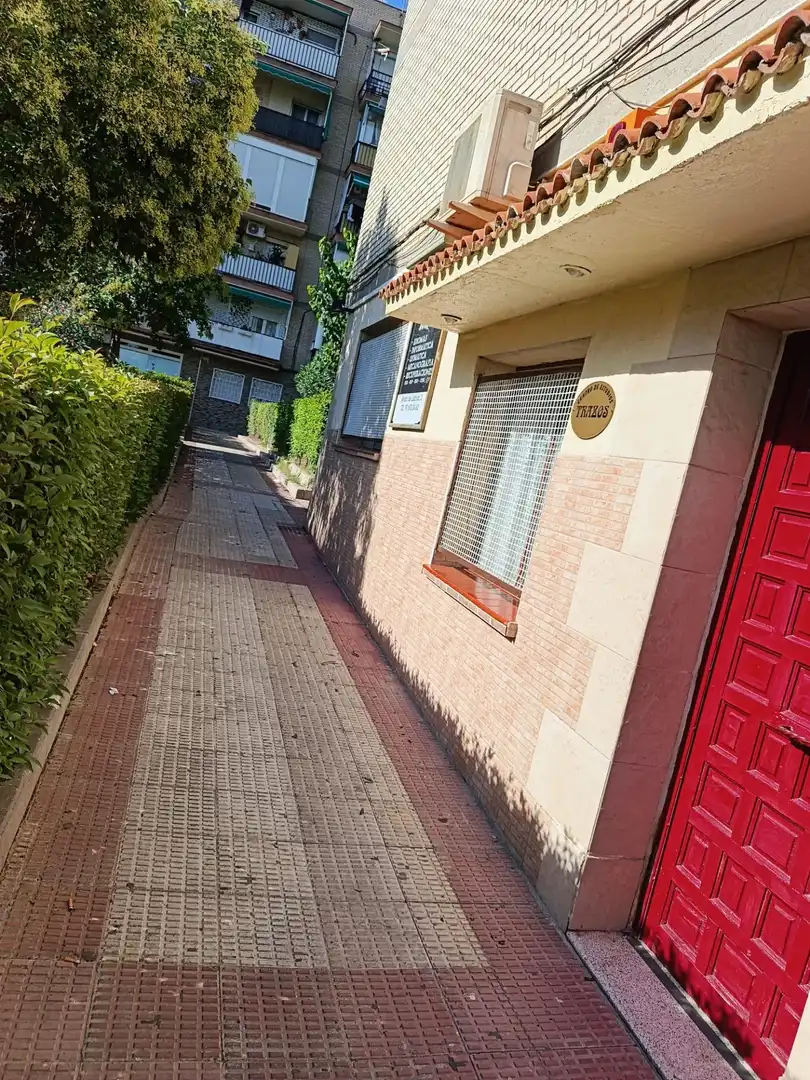 Vista exterior de Local en venta en Ciudad 70