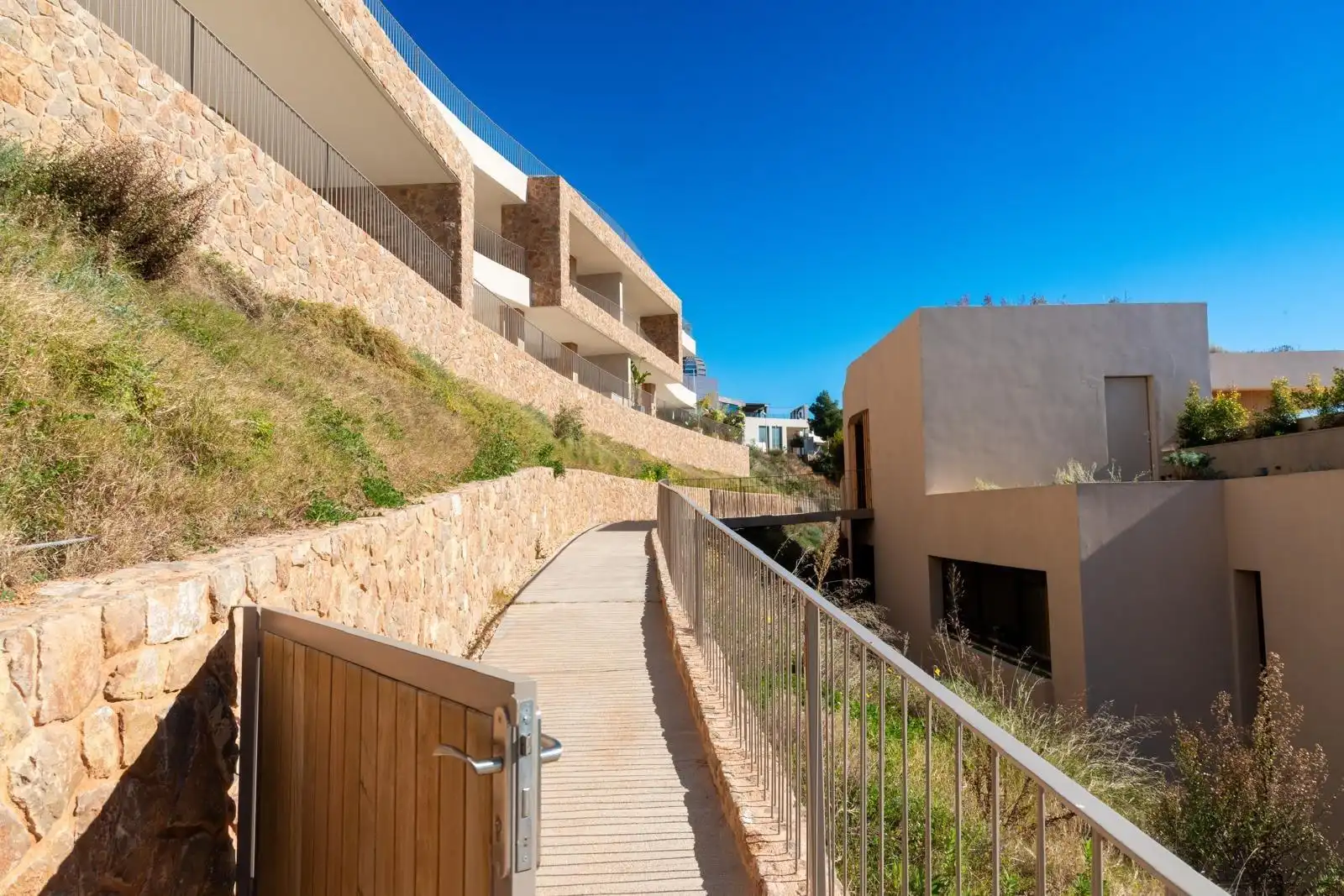 Vista exterior de Apartament en venda en Oropesa del Mar / Orpesa amb Aire condicionat, Jardí privat i Terrassa