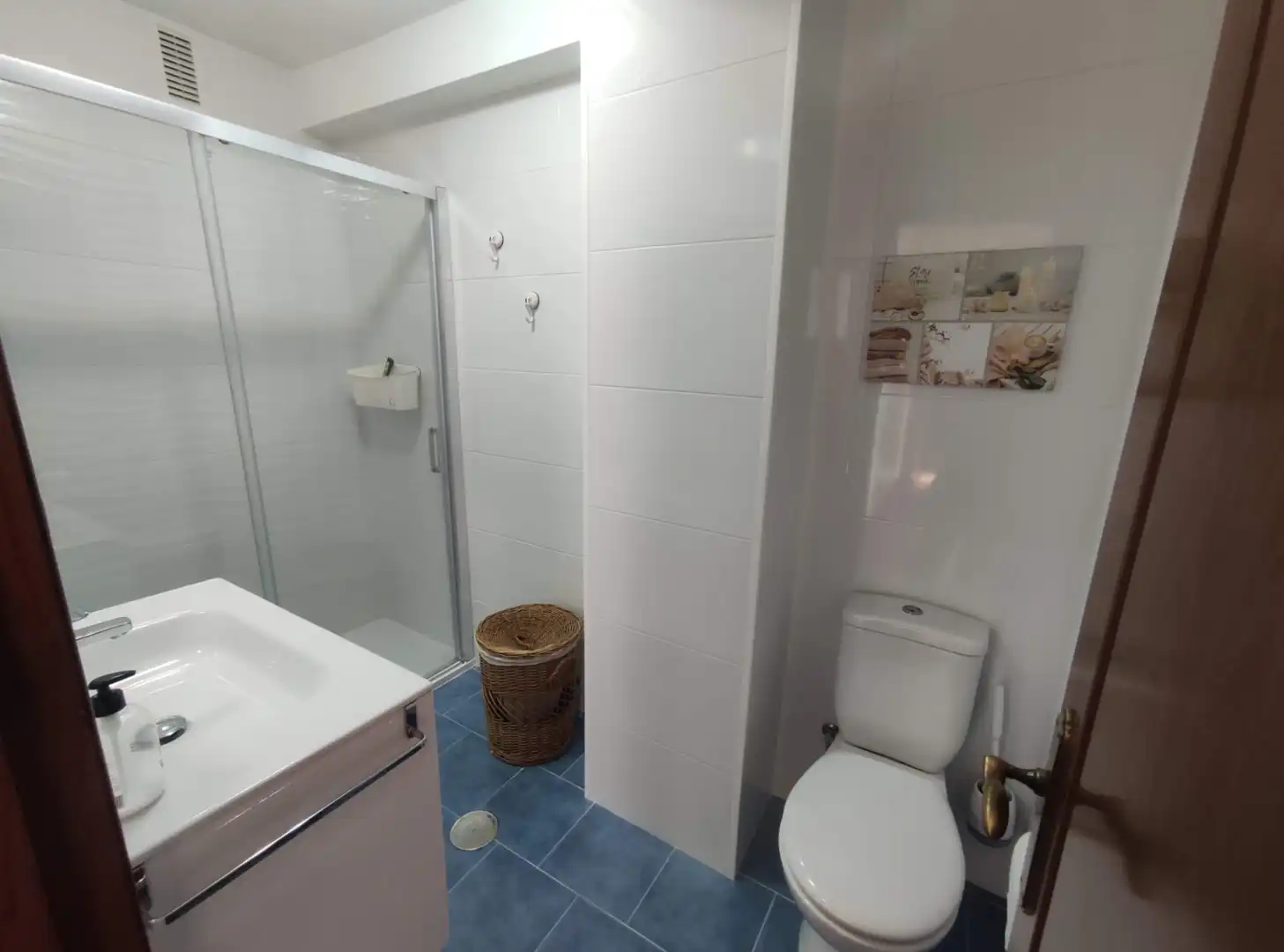 Badezimmer von Wohnung zum Verkauf in Ferrol mit Heizung, Parkett und Möbliert
