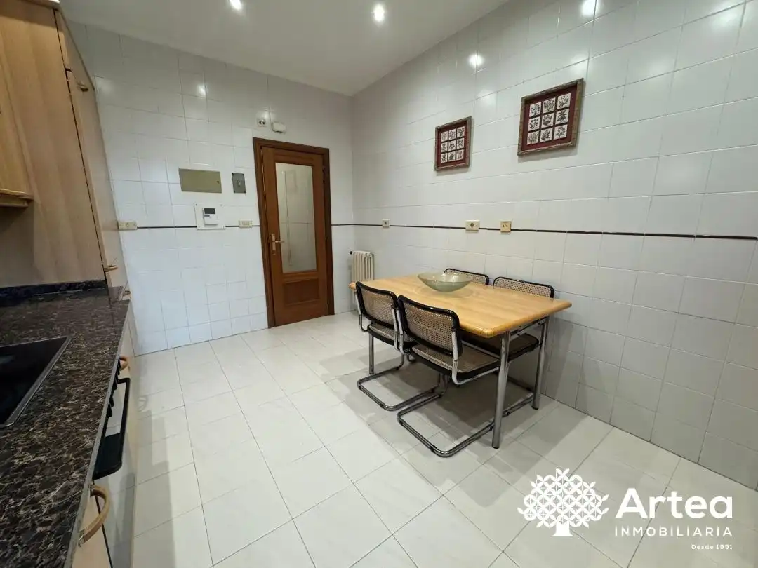 Wohnung zur Miete in Epaltzaren Alargunaren Kalea, Casco Viejo