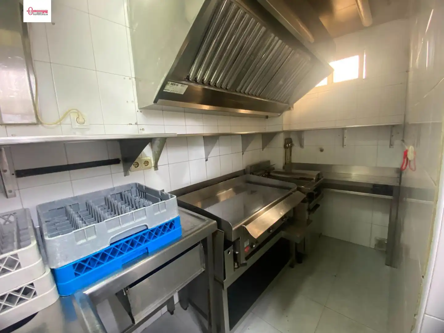 Cuina de Local de lloguer en Burgos amb Moblat