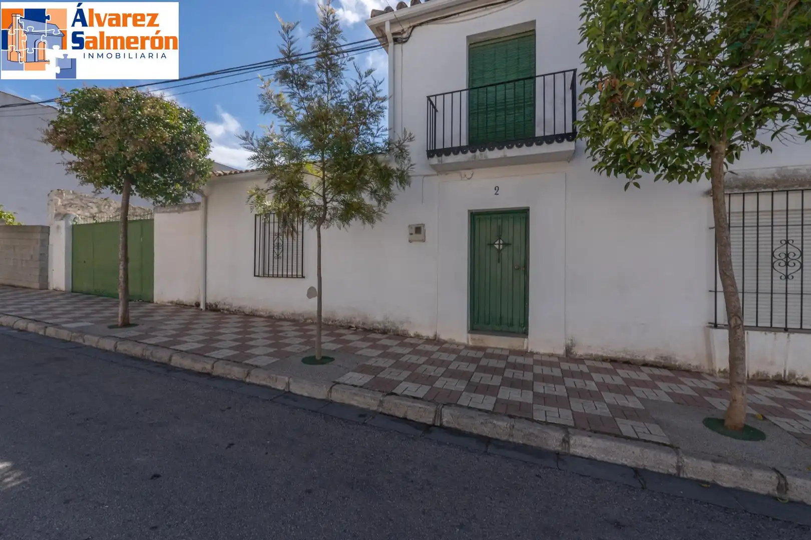 Vista exterior de Casa o xalet en venda en Albolote amb Terrassa i Balcó