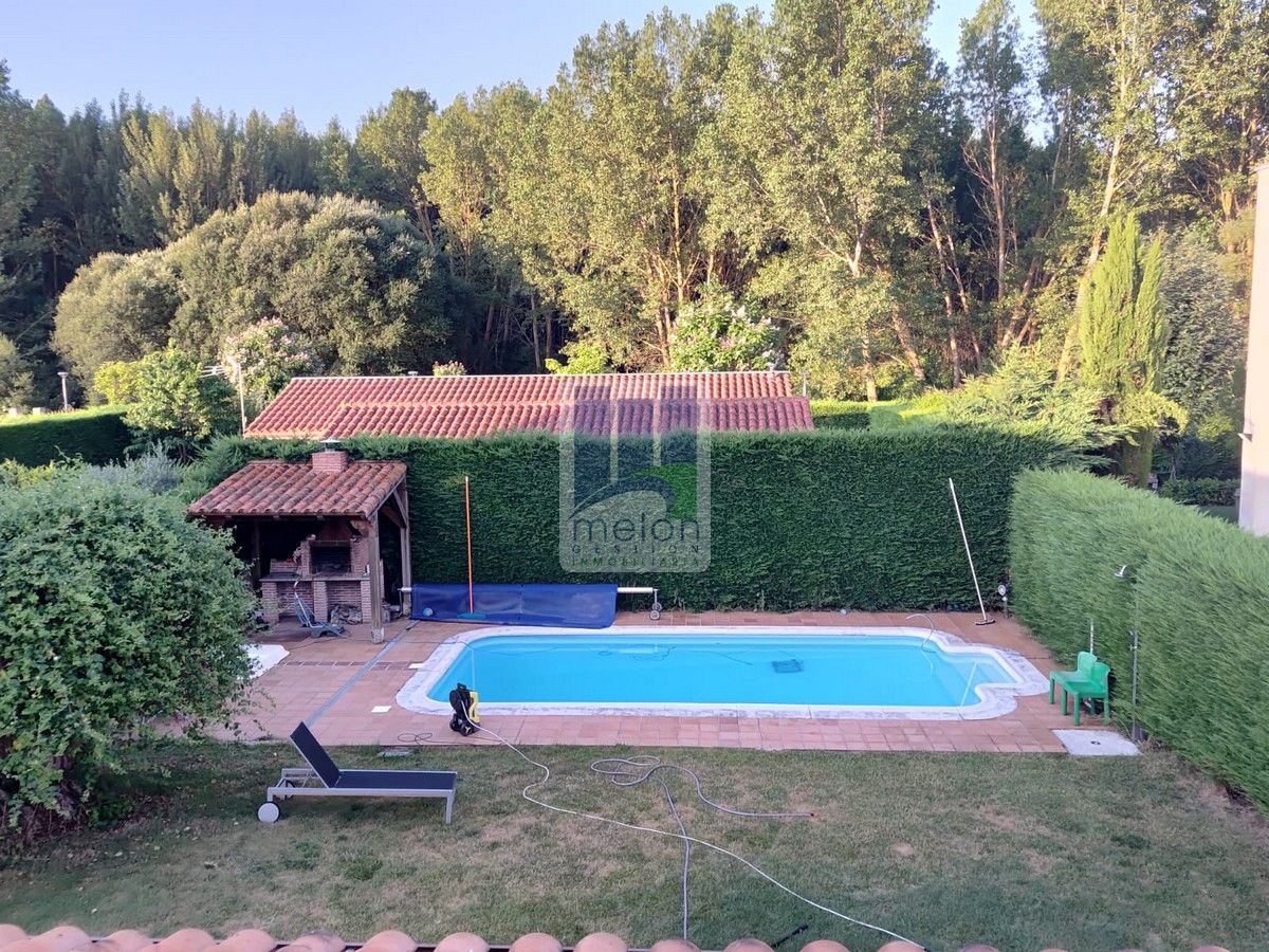Piscina de Casa o chalet en venta en Cardeñajimeno