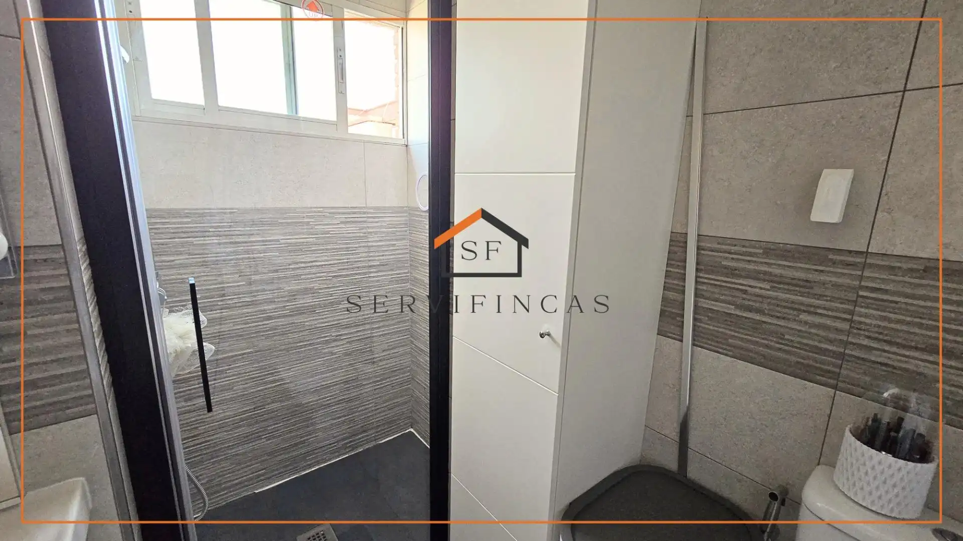 Baño de Dúplex en venta en Madrid con Aire acondicionado, Trastero y Amueblado