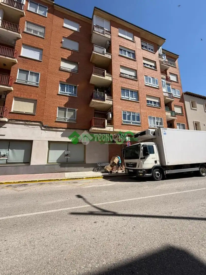 Vista exterior de Pis en venda en Tarancón amb Aire condicionat, Calefacció i Terrassa