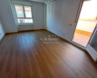 Bedroom of Attic to rent in Parla  with Terrace and Swimming Pool