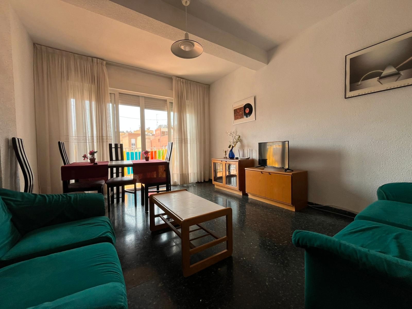 Sala d'estar de Pis de lloguer en Cartagena amb Moblat i Balcó