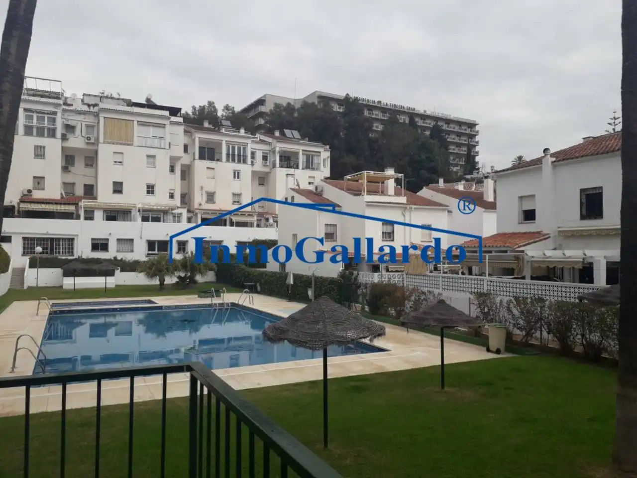 Piscina de Casa o xalet en venda en Málaga amb Aire condicionat, Terrassa i Piscina comunitària