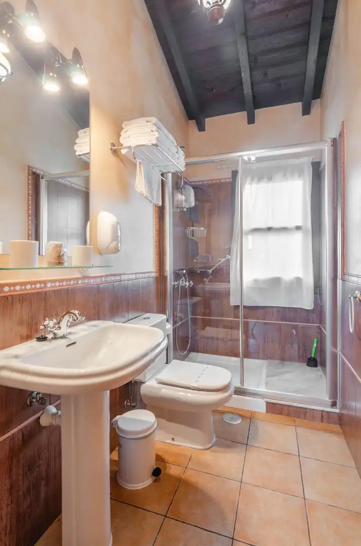 Baño de Edificio en venta en Parres, Asturias