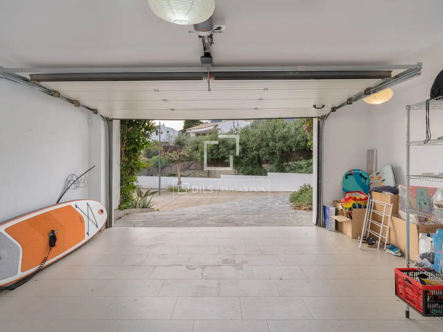 Parking of Houses for sale in Cadaqués  with Air Conditioner, Heating and Terrace