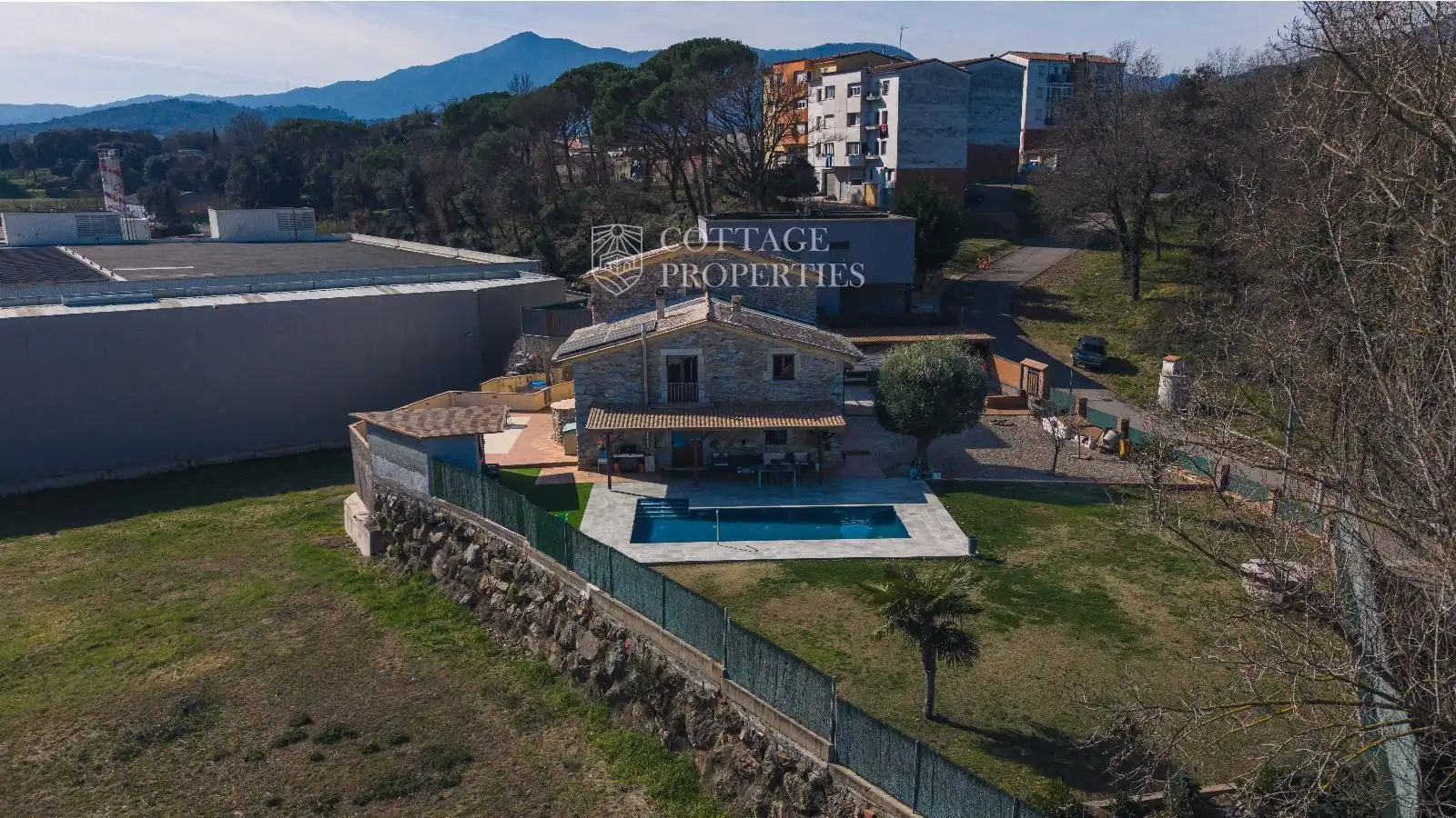 Vista exterior de Finca rústica en venda en Sant Julià del Llor i Bonmatí amb Calefacció, Terrassa i Piscina