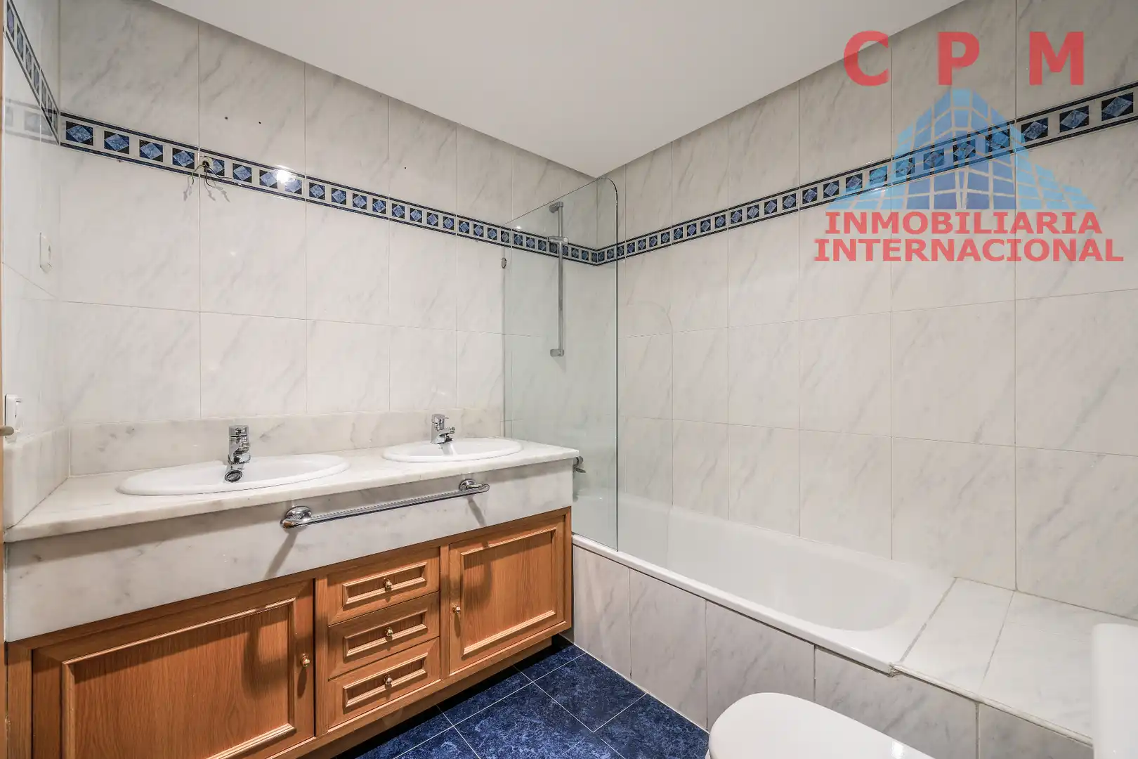 Bathroom of Houses for rent in Madrid  with Air Conditioner, Heating and Private garden