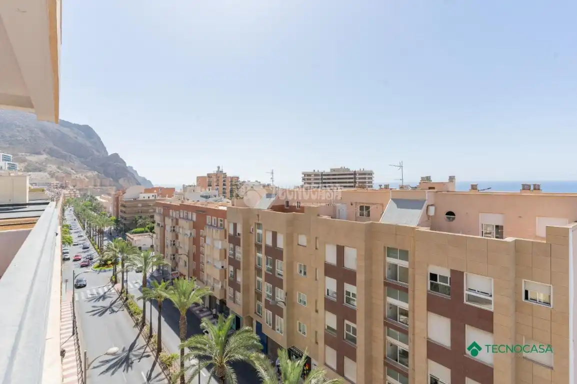 Vista exterior de Piso en venta en Roquetas de Mar con Aire acondicionado y Terraza