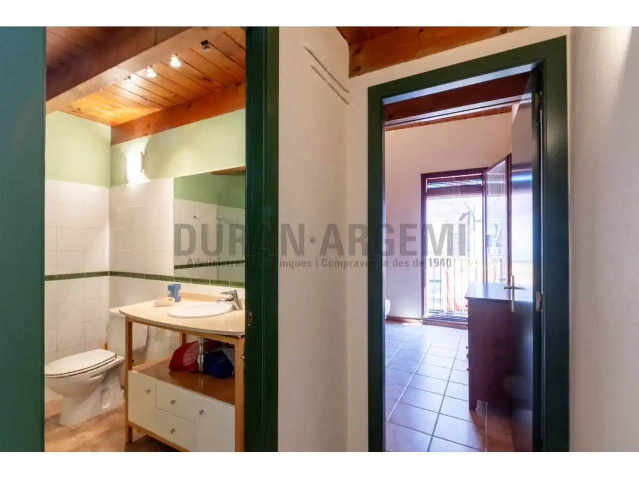 Badezimmer von Haus oder Chalet zum Verkauf in Sabadell