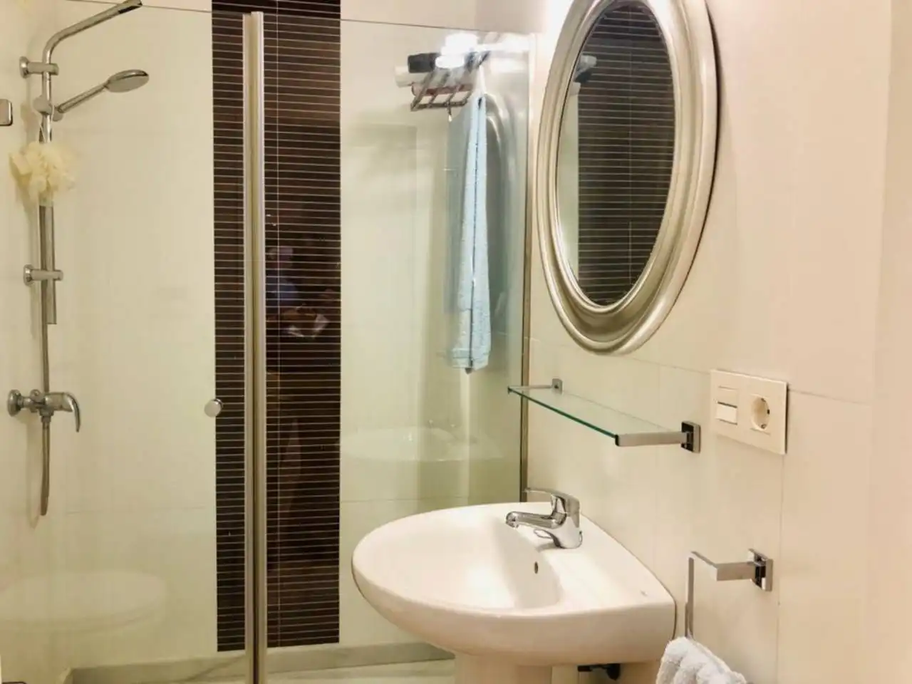 Baño de Piso de alquiler en Cádiz con Aire acondicionado y Amueblado