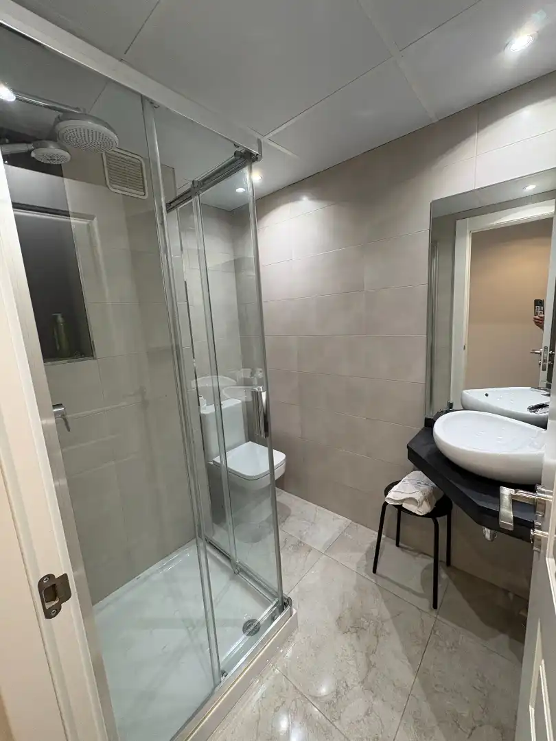 Baño de Piso en venta en Málaga con Aire acondicionado, Amueblado y Horno